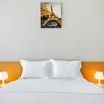 Bright Studio In Vibrant Dubailand District